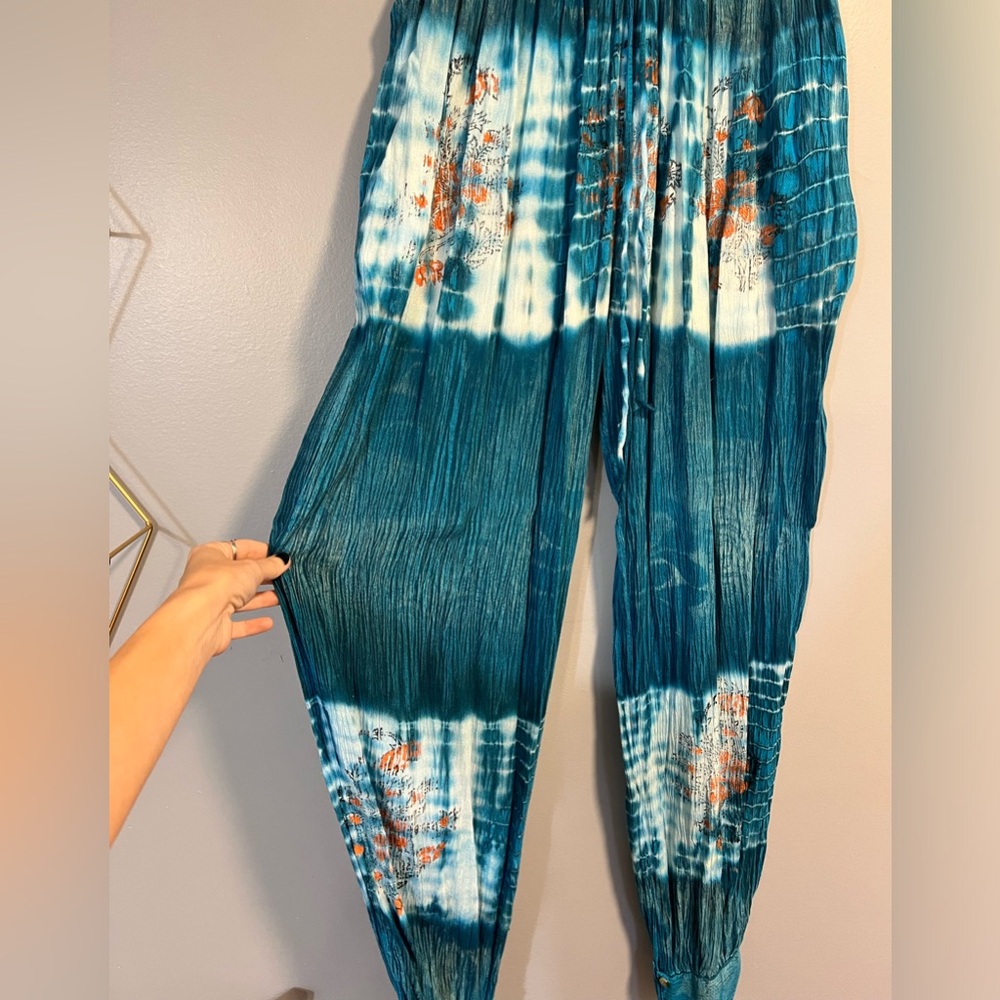 NWOT TIE DYE YOGA PANTS
